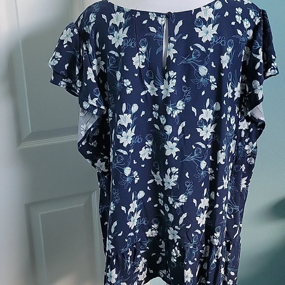 Blue Floral Top - Picture 4 of 4